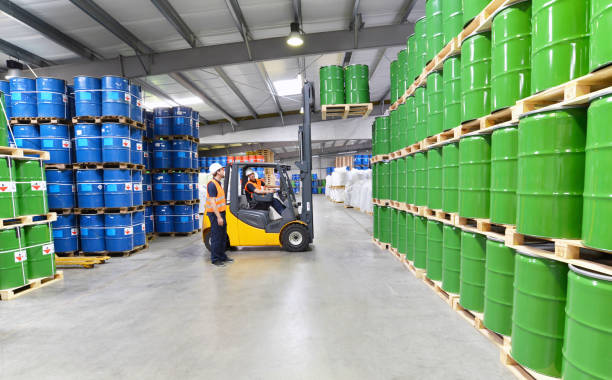 Faktor Penting dalam Memilih Distributor Kimia untuk Perusahaan