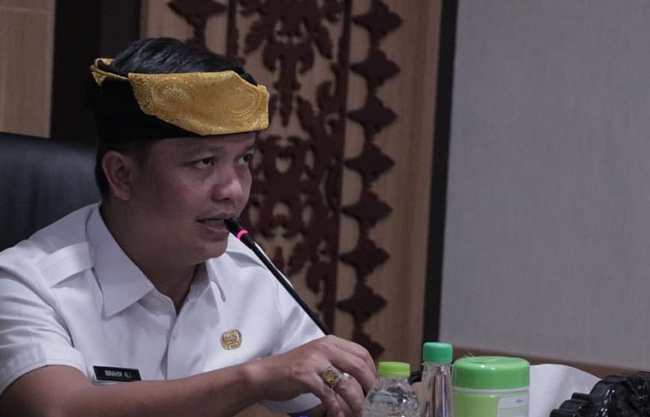 Audiensi Dengan Pihak PLN Terkait Peemasalahan Listrik PLN Yang Ada Di Kecamatan Tana Lia