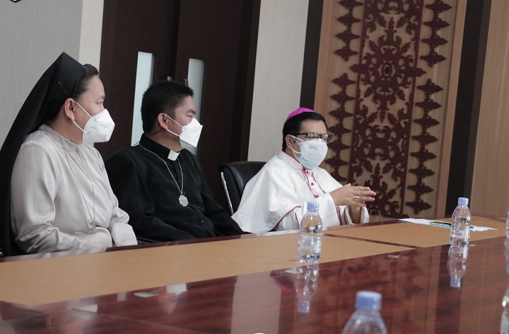 Silaturahmi Bapa Uskup Pimpinan Gereja Katolik Keuskupan Tanjung Selor