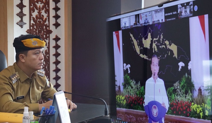 Arahan Presiden RI Kepada Gubernur dan Bupati Serta Walikota Se-Indonesia Melalui Vidcon Aplikasi Zoom Meeting