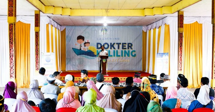Kegiatan Dokter Keliling di Desa Menjelutung Dalam Rangka Program KTT Sehat