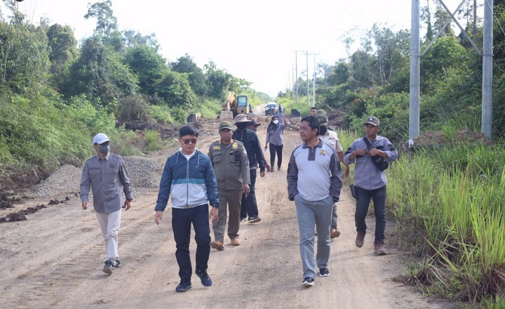 Monitoring Kegiatan Fisik di Desa Seputuk