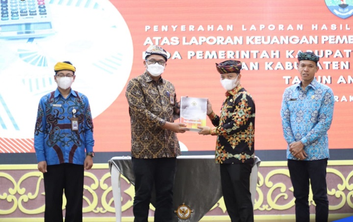 Penyerahan Laporan Hasil Pemeriksaan LKPD Kab. Tana Tidung Th 2021