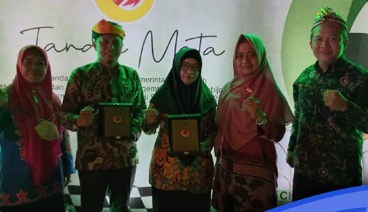 Anugerah Tanda Mata Dari Dirjen Pendidikan Agama Islam Kementrian Agama RI Kepada Kab. Tana Tidung