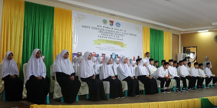 Uji Publik Kelas IX SMPN Terpadu Unggulan 1 Tana Tidung (Boarding School) Angkatan I Th Pelajaran 2021-2022
