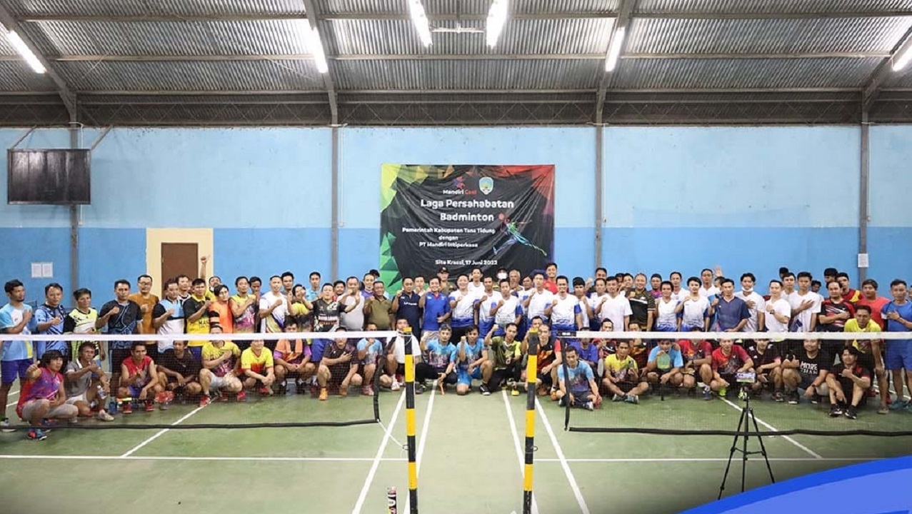 Laga Persahabatan Badminton