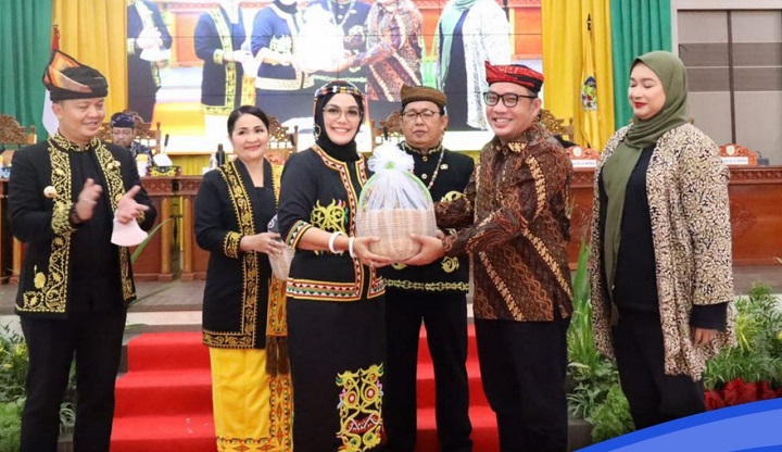 Rapat Paripurna Istimewa Masa Sidang II Th 2022 Memperingati HUT Ke-15 Kab. Tana Tidung