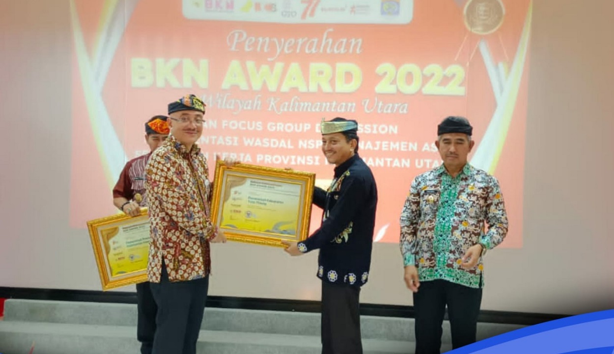 Penyerahan BKN Award 2022 Kategori Implementasi Penyerahan Manajemen Kinerja Kepada Pemeritah KTT