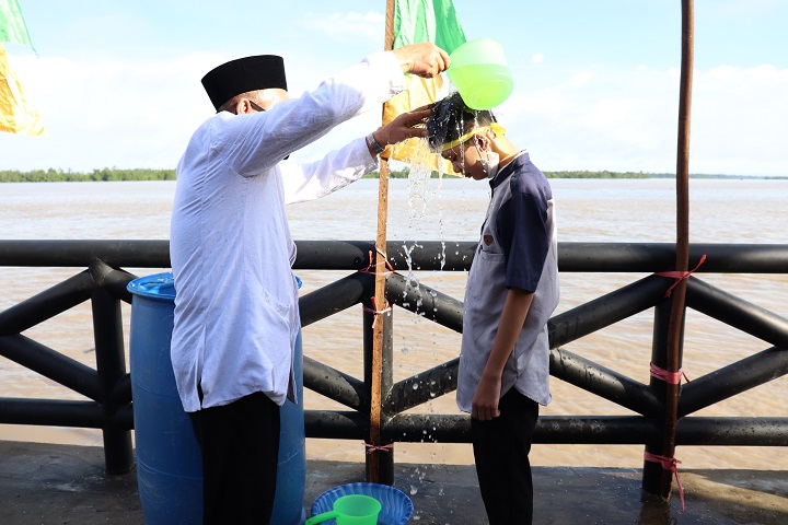Tradisi Tulak Bala bulan Safar di Kabupaten Tana Tidung