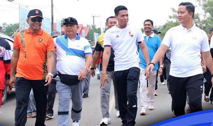 Jalan Sehat dalam rangka memperingati 2 tahun Kepemimpinan