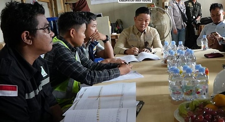 Memonitoring dan Mengevaluasi Kegiatan Pembangunan Pusat Pemerintahan