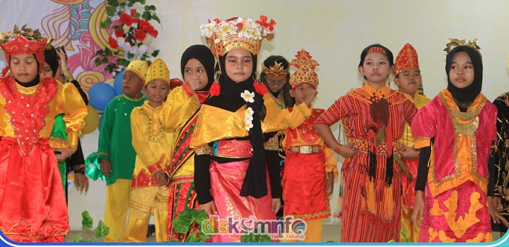 Pentas Seni dan Literasi SDN 001 Tana Tidung