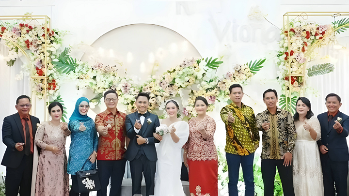 Bupati Tana Tidung Menghadiri Resepsi Pernikahan