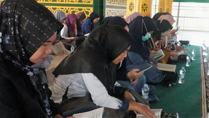 Kegiatan Jumat Qalbu di Masjid Agung At-Taqwa