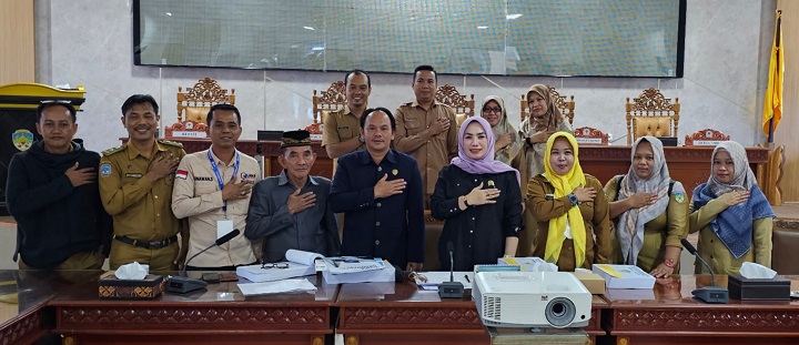 Rapat Terkait Pembahasan Raperda APBD-P