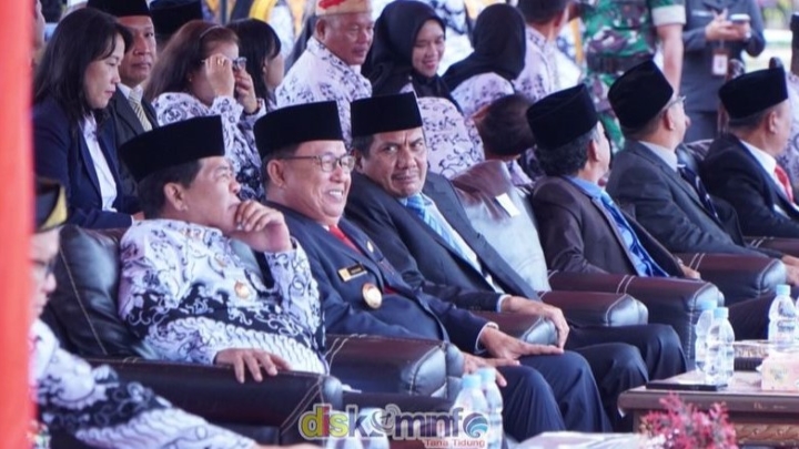 Upacara Peringatan HUT PGRI dan HGN