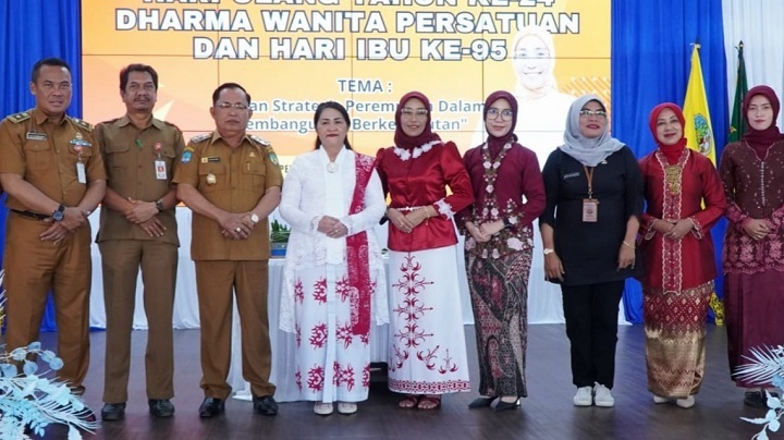 Memperingati Hari Ulang Tahun Ke-24 Dharmawanita Persatuan dan Hari Ibu Ke-95