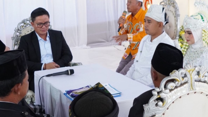 Bupati Tana Tidung Menghadiri dan Menjadi Saksi Nikah