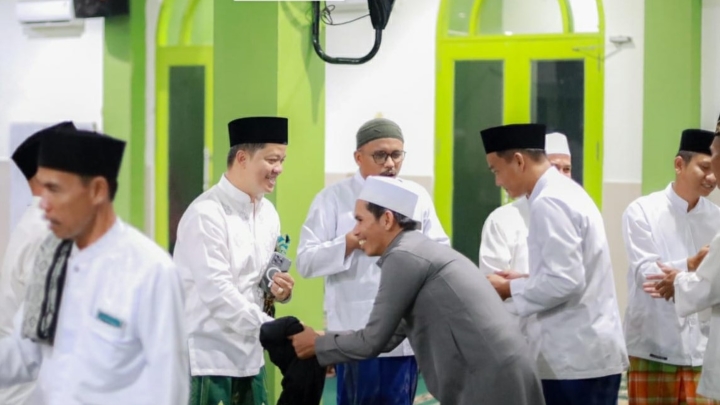 Bupati Tana Tidung Hadiri Safari Ramadhan di Masjid Fastabiqul Khairaat Desa Tideng Pale