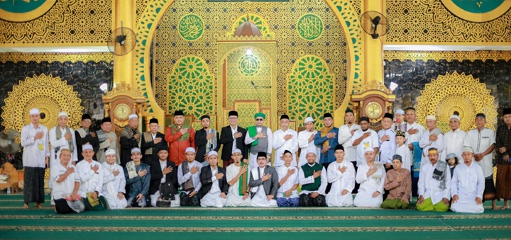 Sholat IED 1 Syawal 1445 H di Madjid Agung At-Taqwa