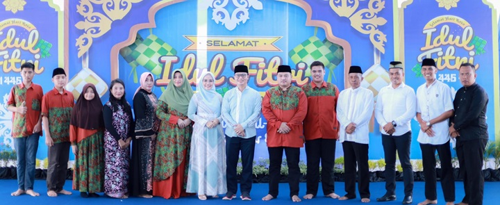 Open House Idul Fitri 1445 H2024 M di kediaman Rumah Jabatan Bupati Tana Tidung