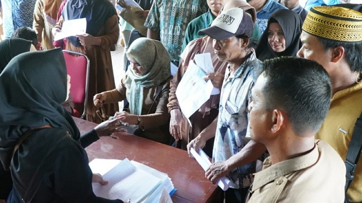 Penyerahan Sertipikat Pendaftaran Tanah Sistematik Lengkap Berbasis Partisipasi Masyarakat (PTSL-PM) Tahun  2024