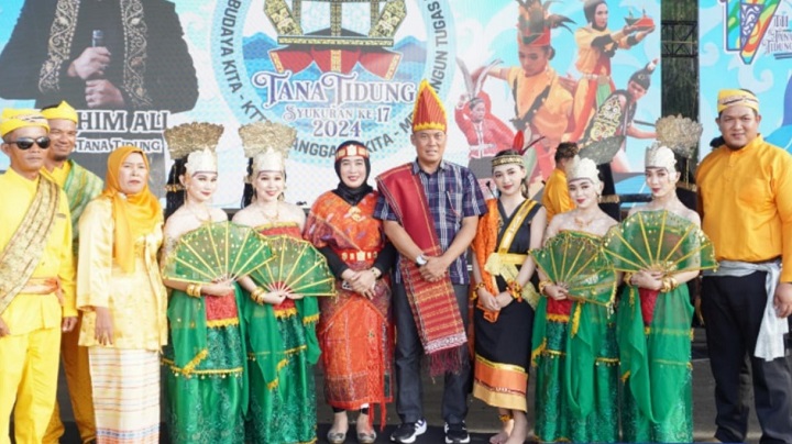 Penggelaran Budaya dan Seni Meriahkan HUT ke-17 Kabupaten Tana Tidung dan Irau ke-7