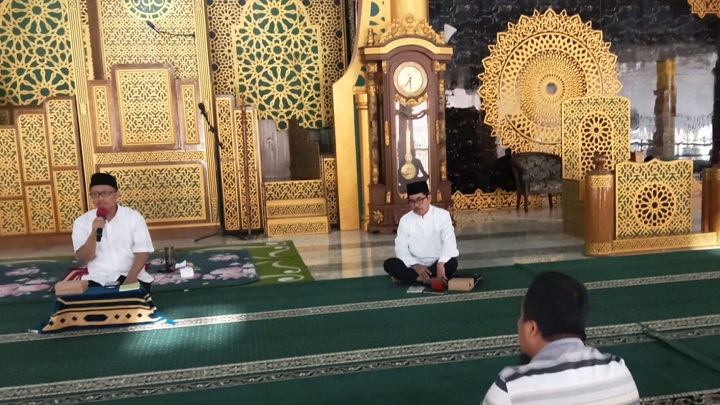 Kegiatan Rutin Jum'at Qolbu di Masjid At-Taqwa Tingkatkan Keimanan ASN Kabupaten Tana Tidung