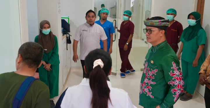 Bupati Tana Tidung Melaksanakan Audiensi dan Monitoring Bersama Dokter Spesialis dan Direktur RS.Akhmad Berahi