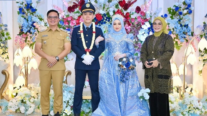 Bupati Tana Tidung Hadiri Resepsi Pernikahan Apt. Aida Rani Alhari dan Anggi Riksi Zul Hadi di Desa Sepala Dalung