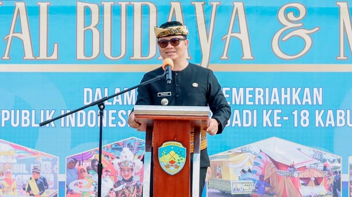 Karnaval Budaya dan Mobil Hias Meriahkan Tana Tidung