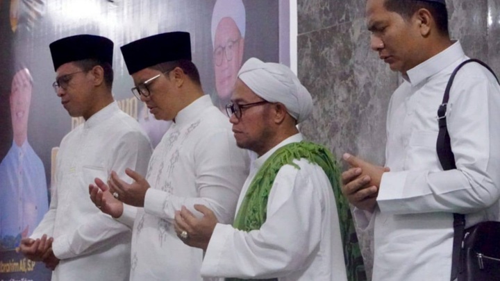 Bumi Upun Taka Bershalawat Semarakkan Maulid Nabi Muhammad SAW di Desa Sepala Dalung