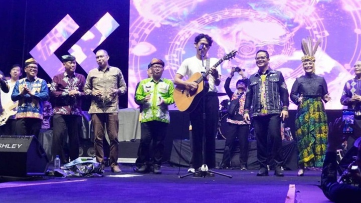 Malam Pembukaan Festival Tari Kreasi Daerah Pesisir dan Pedalaman 2025