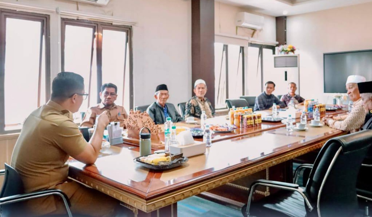 Silaturahmi Bersama Tokoh Masyarakat Kecamatan Tana Lia