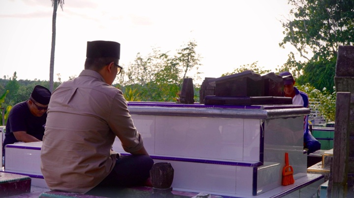 Bupati Tana Tidung Laksanakan Ziarah Makam Orang Tua dan Doa Bersama