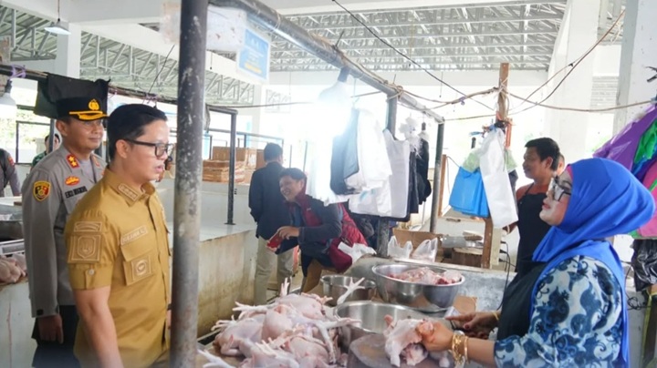 Jelang Idulfitri 1447 H, Bupati Tana Tidung Sidak Pasar dan Distributor