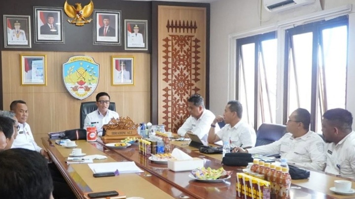 Bupati Tana Tidung Pimpin Rapat Pembahasan Pembangunan Infrastruktur Daerah