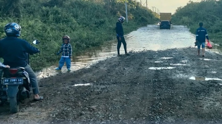 Dinas PUPR Tana Tidung Upayakan Penanganan Banjir di Jalan Seputuk
