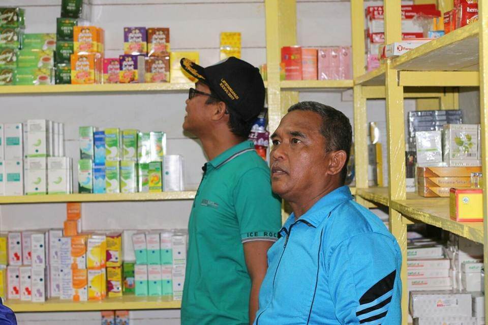 Inspeksi mendadak ke sejumlah toko obat dan apotek di Tideng Pale