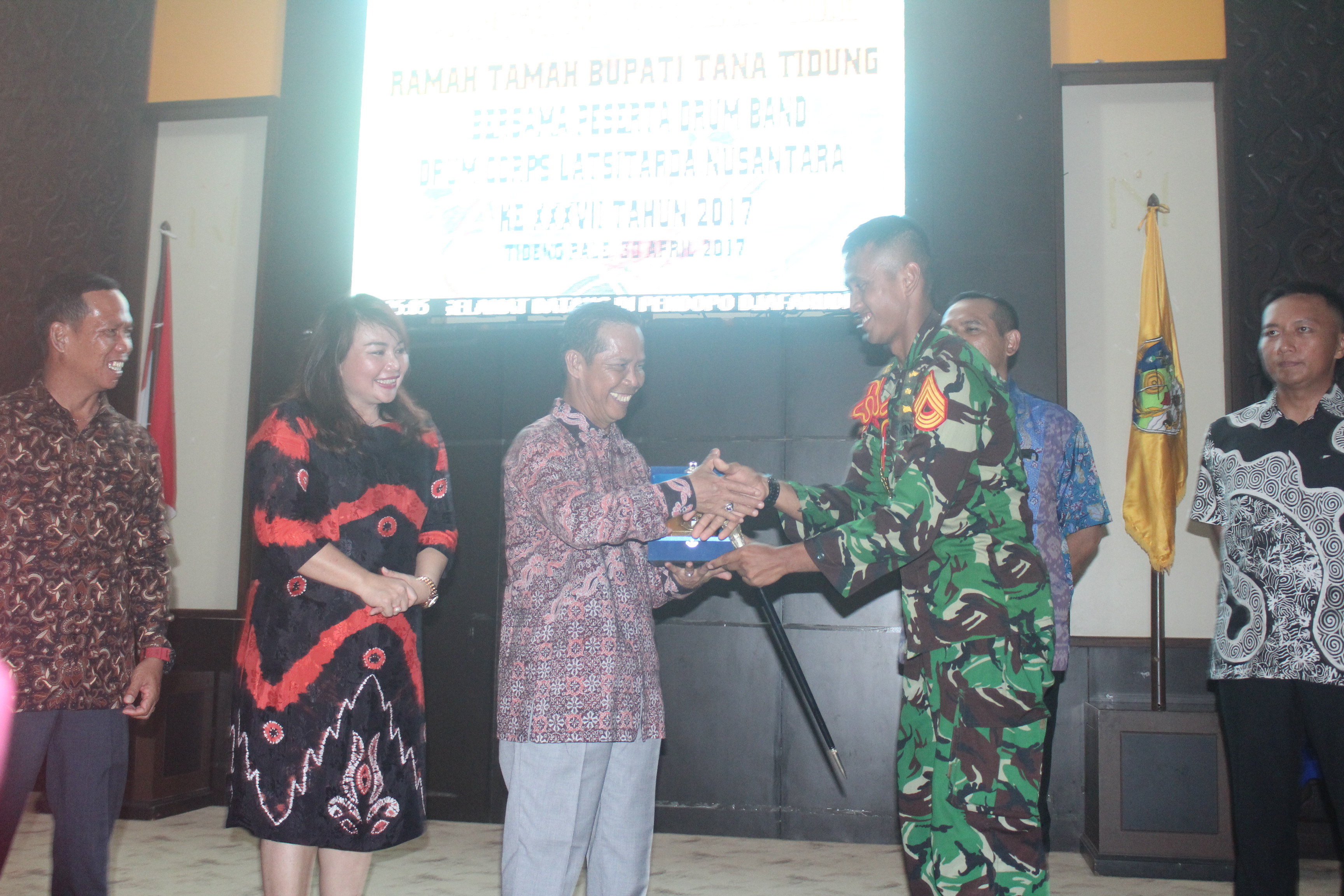 Ramah Tamah Bupati KTT Bersama Peserta Drum band Latsitardanus