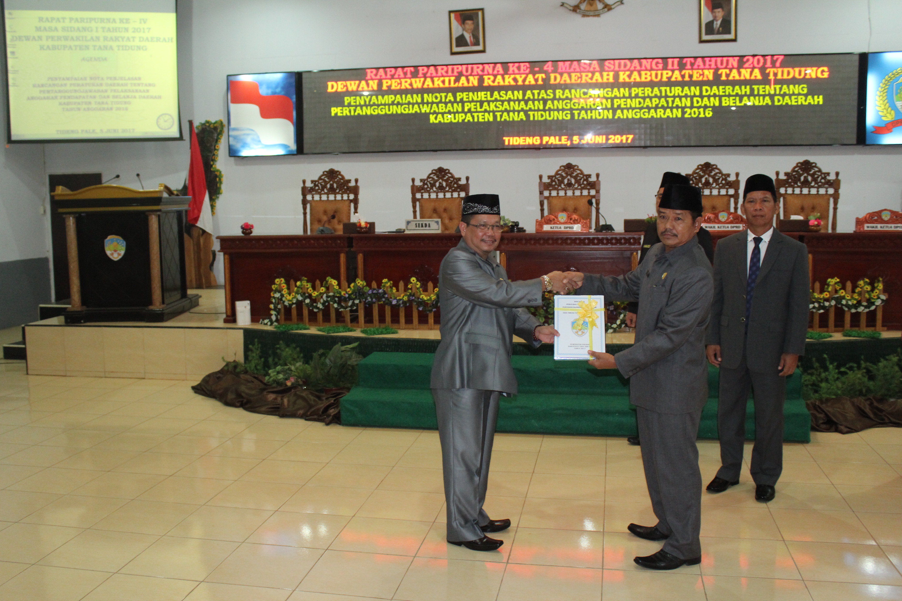 Rapat Paripurna Ke-4 Masa Sidang II 2017