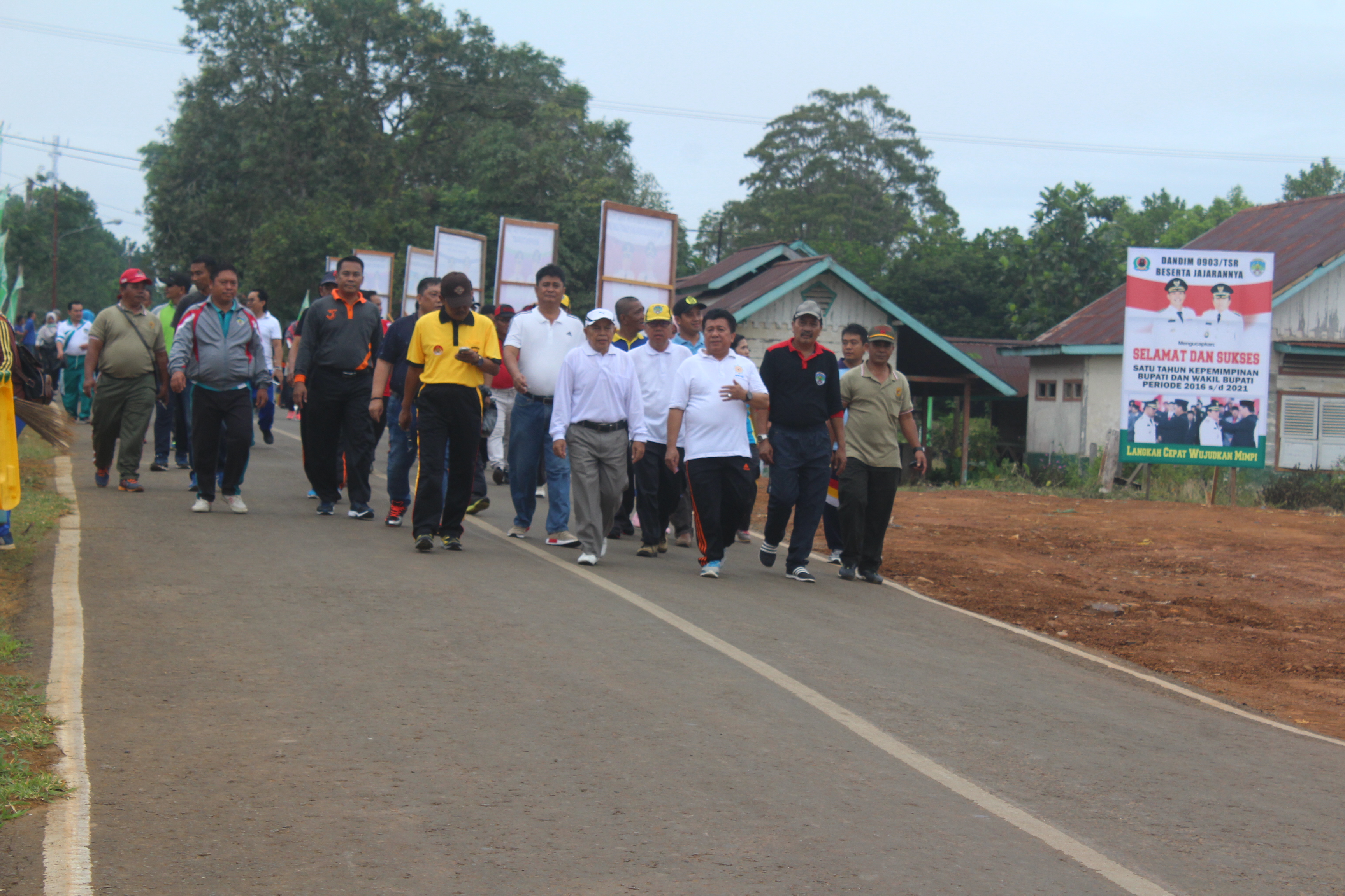 Jalan Santai, Senam dan Kerja Bakti